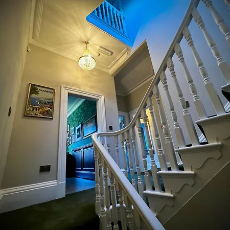 Victorian Townhouse - *