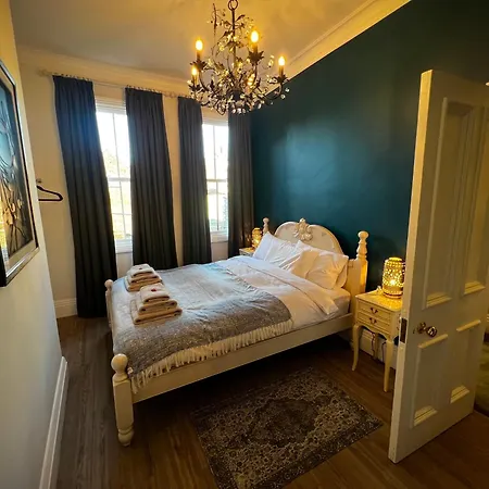 Prázdninový dům Victorian Townhouse - *